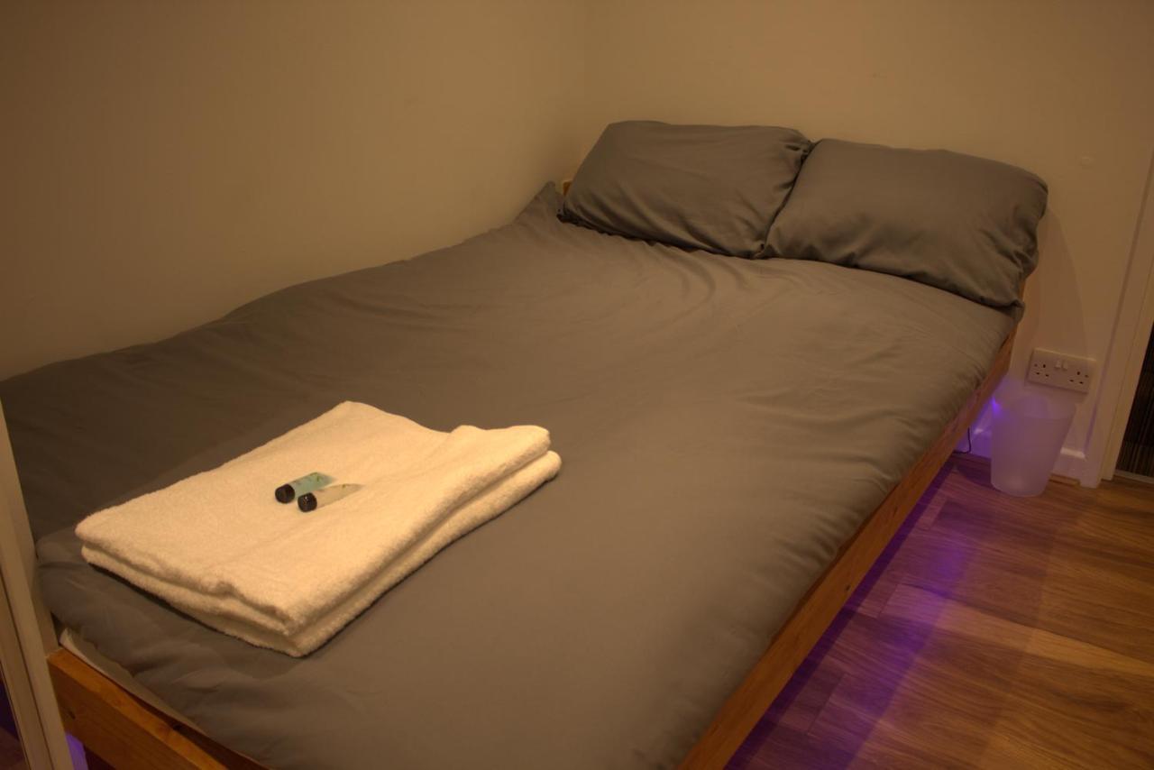 Central Serviced Apartments - Two Bedroom Apartment Cardiff Exterior photo