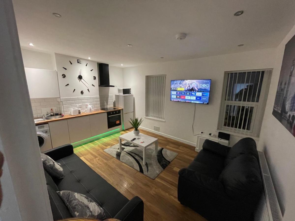Central Serviced Apartments - Two Bedroom Apartment Cardiff Exterior photo