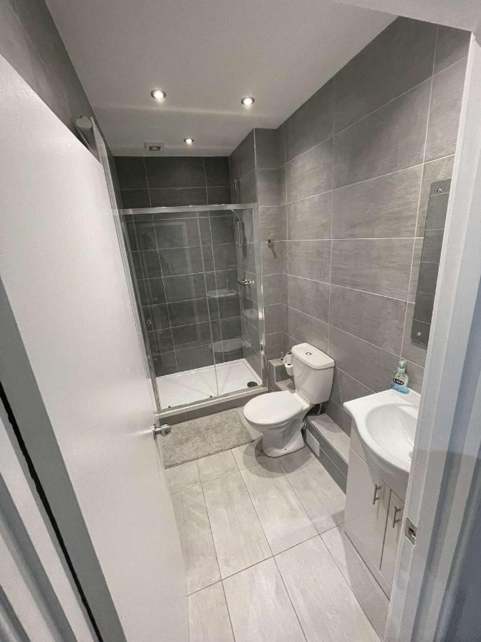 Central Serviced Apartments - Two Bedroom Apartment Cardiff Exterior photo